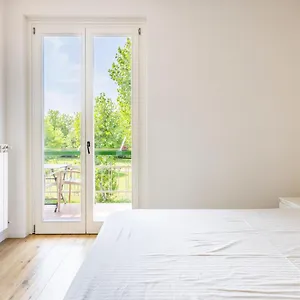 Trendy Aparment With Garage Right By The Appartamento