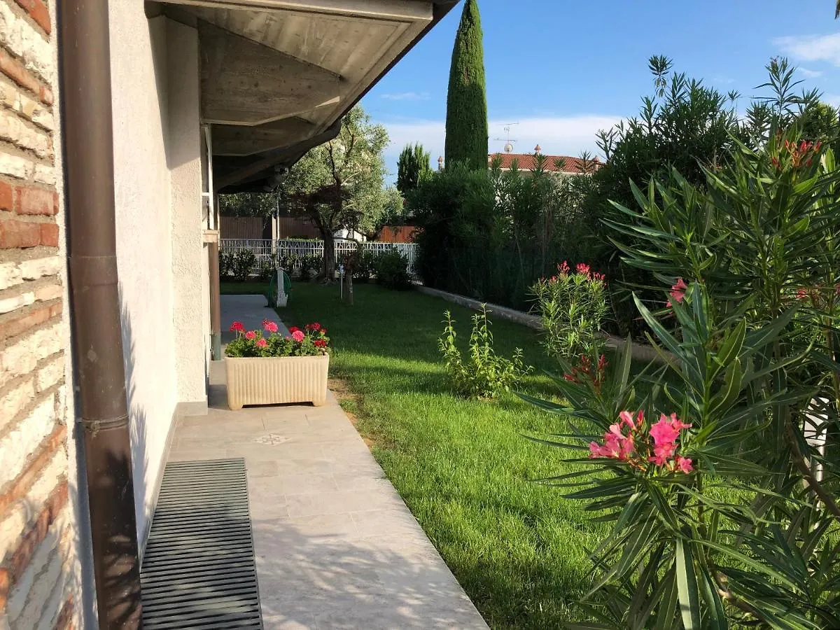Apartment Villa Fiorita Sirmione Italy